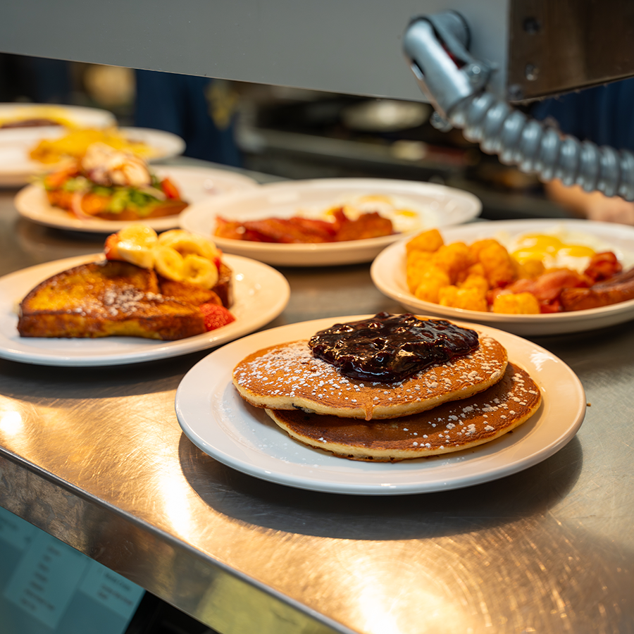 Breakfast-eggs-sausages-pancakes